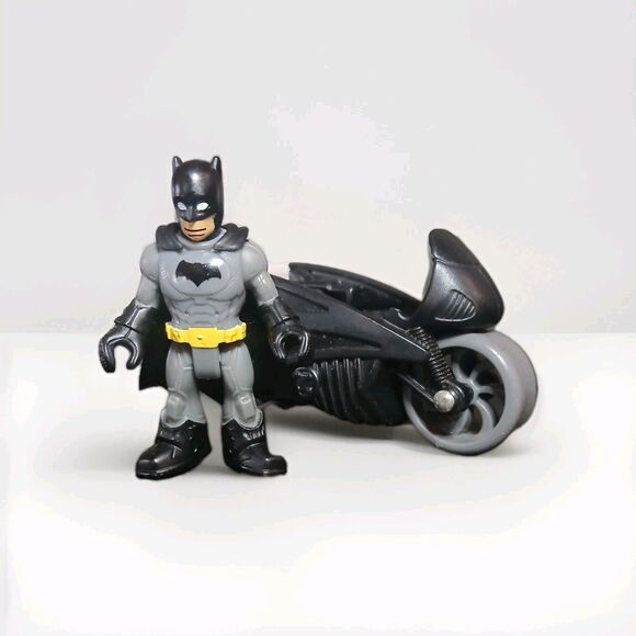 Fisher-Price Imaginext DC Super Friends Batman and Bat Cycle. - Picture 3 of 4